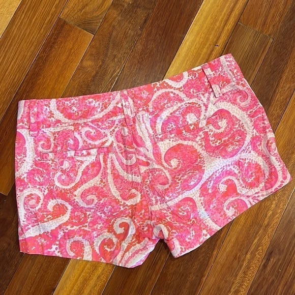 ๐ธ Lilly Pulitzer The Walsh Short Size 2 Pink and White - Picture 8 of 9
